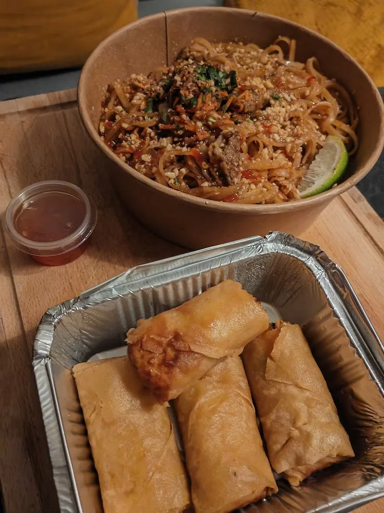 Nems Poulet Pad Thaï Boeuf