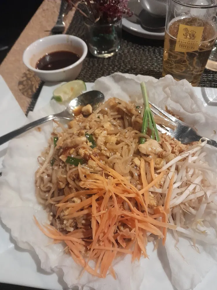 Nouilles Sautées Au Poulet