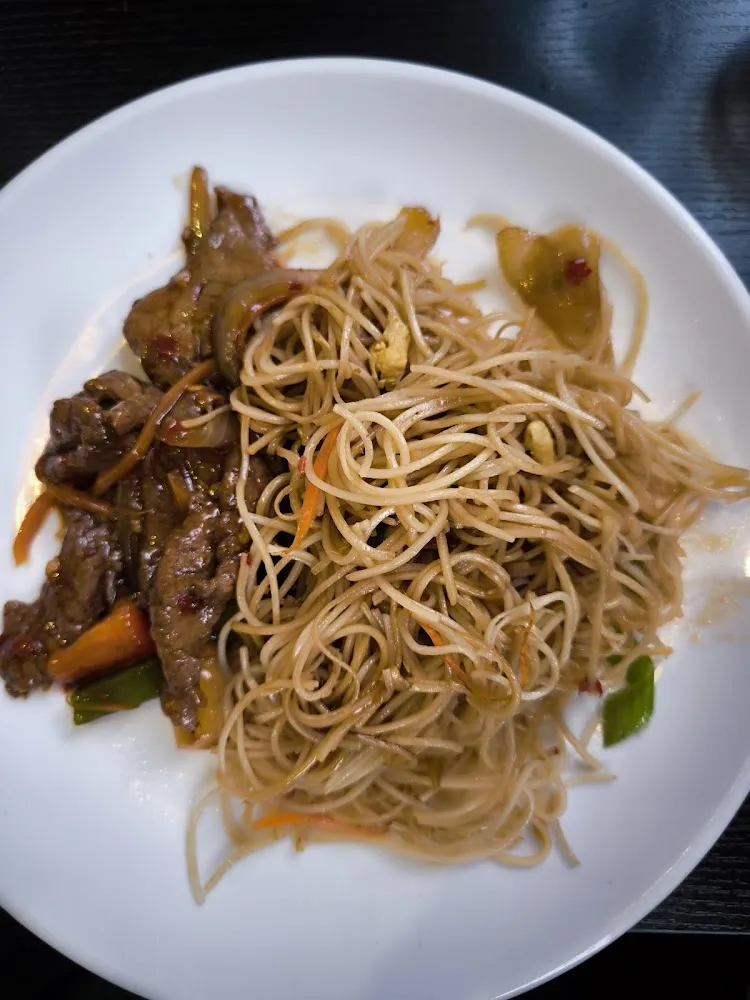 Nouilles Et Bœuf Piquant