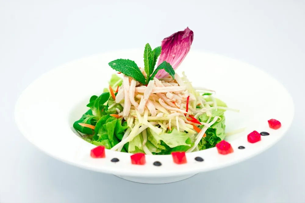 Grande Salade de Poulet Pomme & Mangue