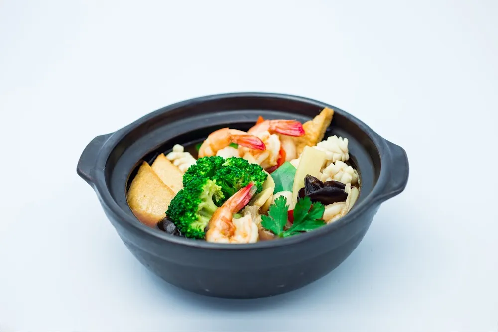 Marmite de Tofu Aux Fruits de Mer