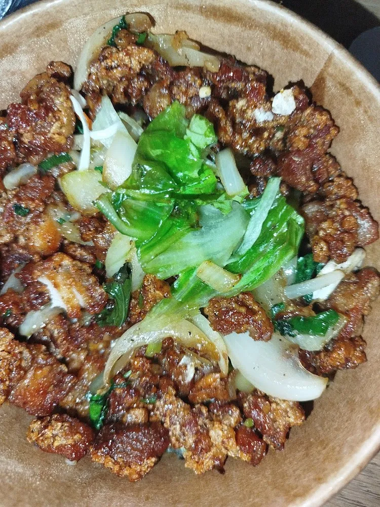 Morceaux de Gras Mais Loin d'être Du Poulet