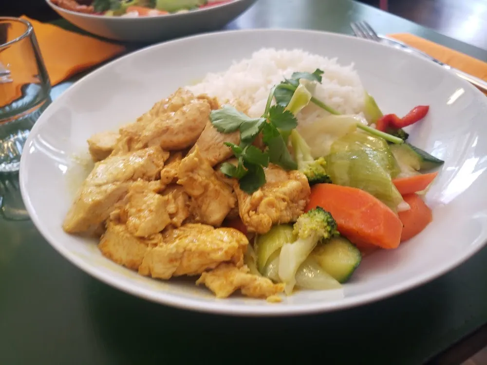 Poulet Curry Riz Et Légumes