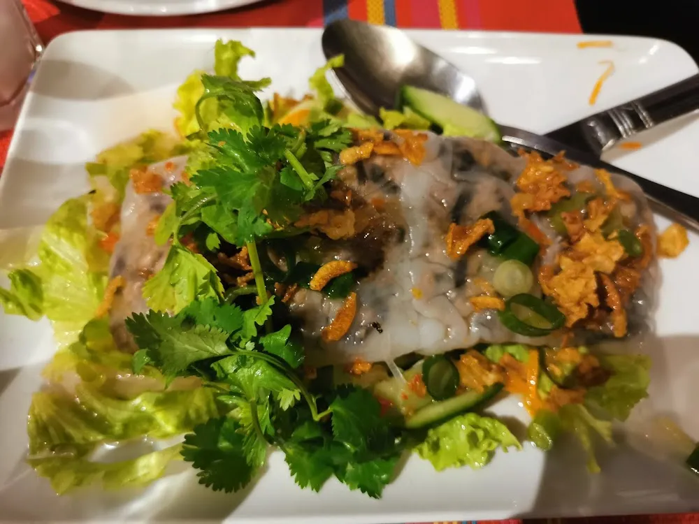 Viet Vapor Crepe with Chicken
