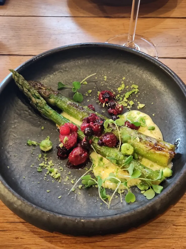 Asperges Vertes Au Fruits Rouges Sauce Hollandaise