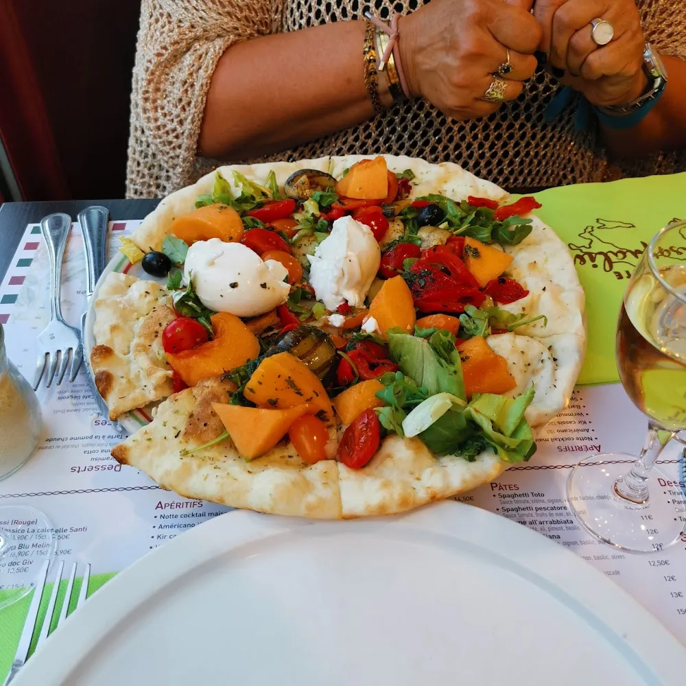 Nouvelle Pizza Fromage Melon Jambon Salade