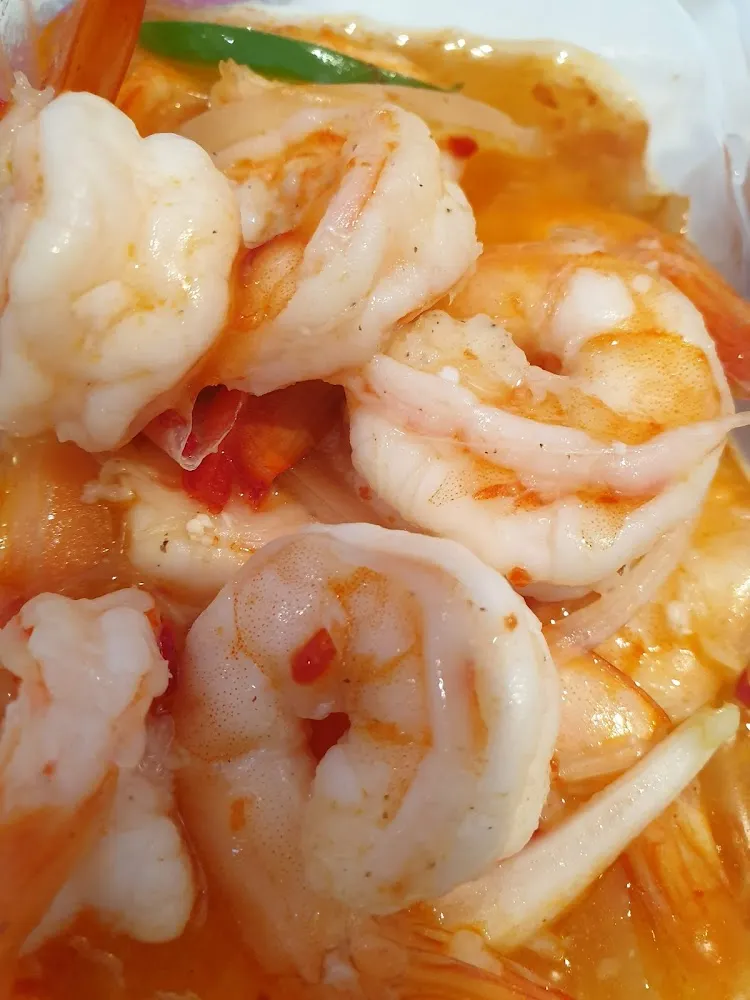 Crevettes À la Sauce Piquant