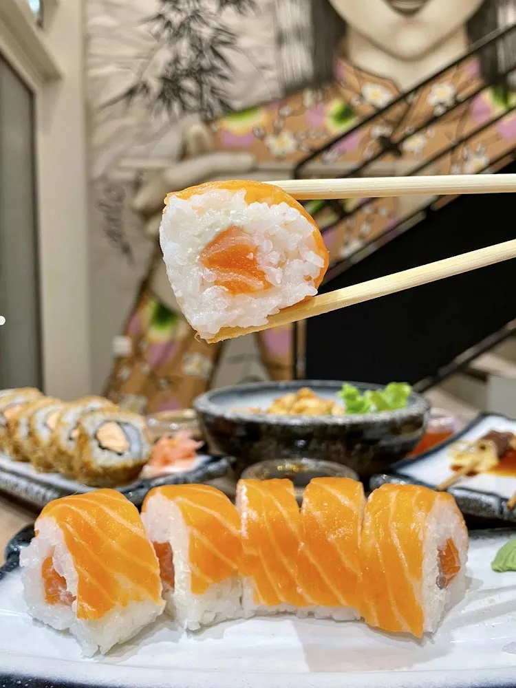 Saumon Rolls x6