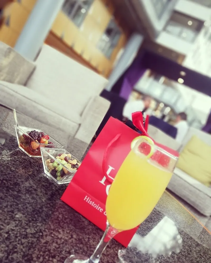 Cocktail Champagne À la Crème de Pêche