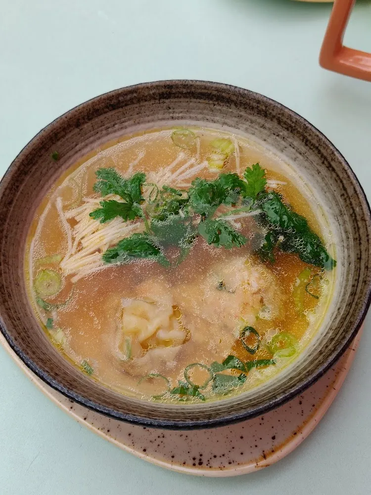 Bouillon Citronnelle Et Ravioli Crevettes