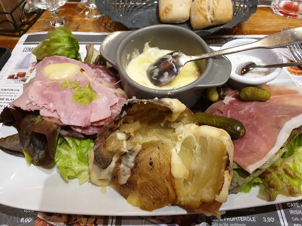 Ou Pom’ Au Four Savoyarde