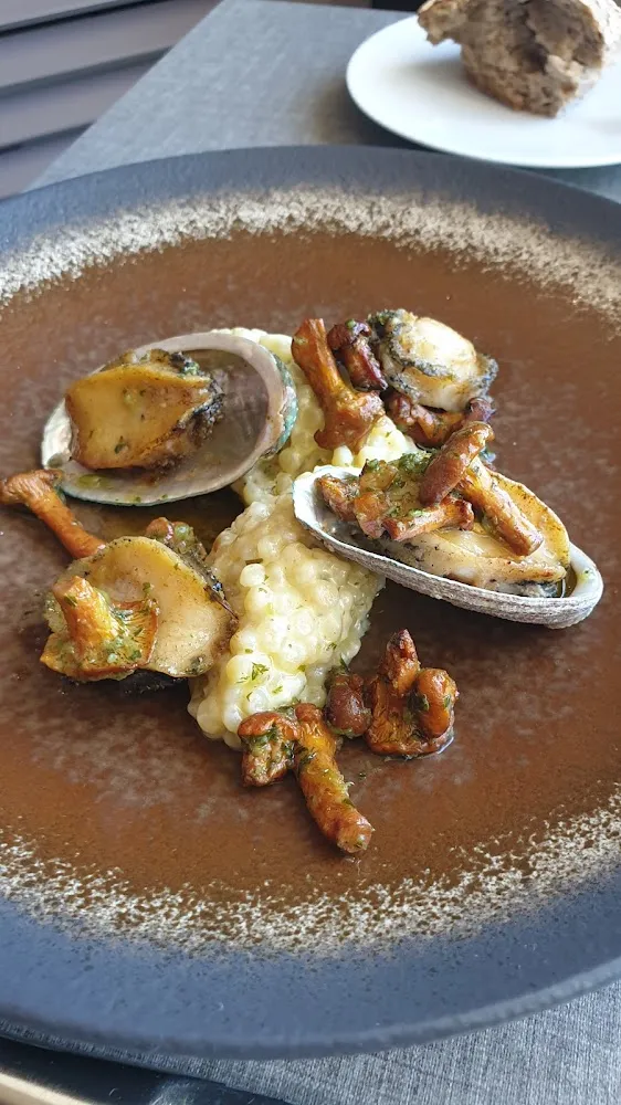 Les 4 Ormeaux 5 cm Élevés À Groix Beurre Persillé