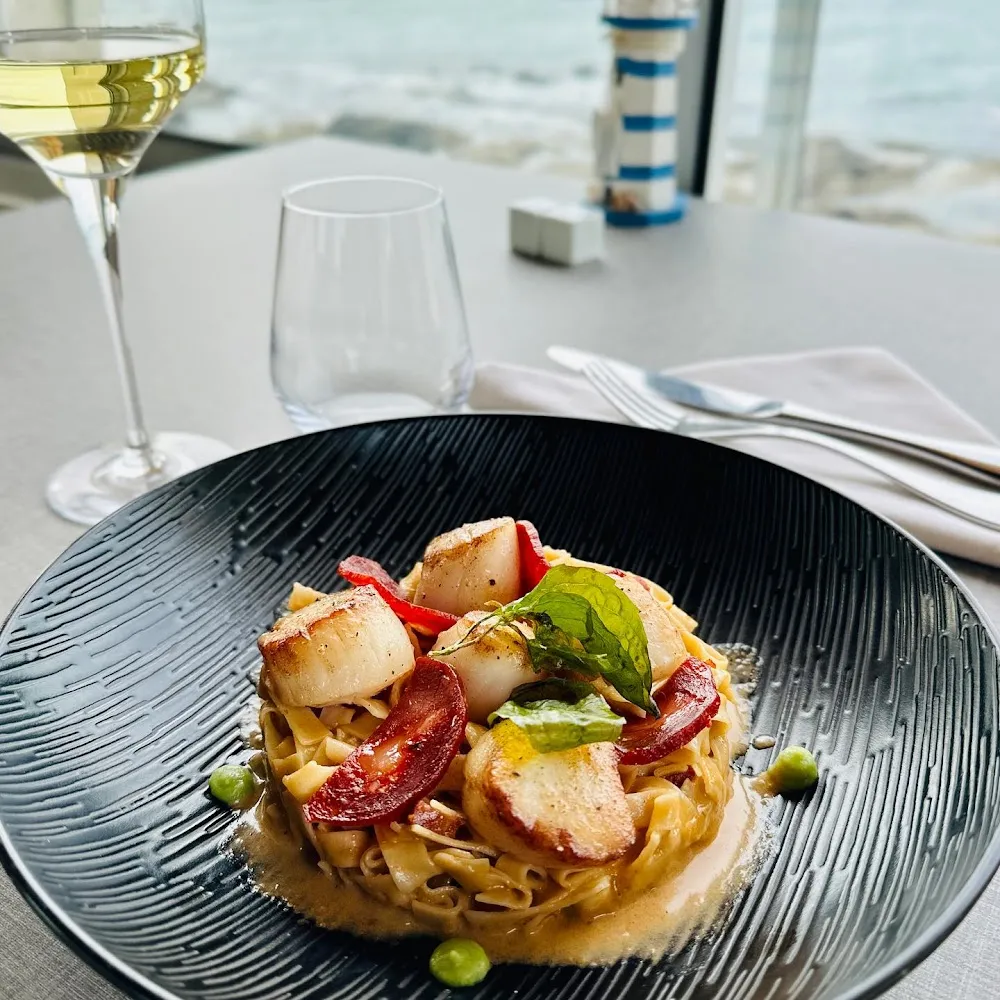 Tagliatelles St Jacques Et Chorizo Velouté de Homard