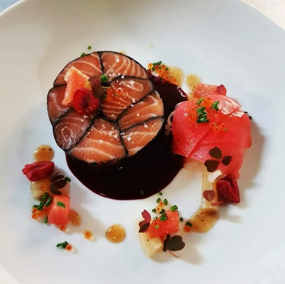 Saumon Confit Pamplemousse Et Salsifis Pickled