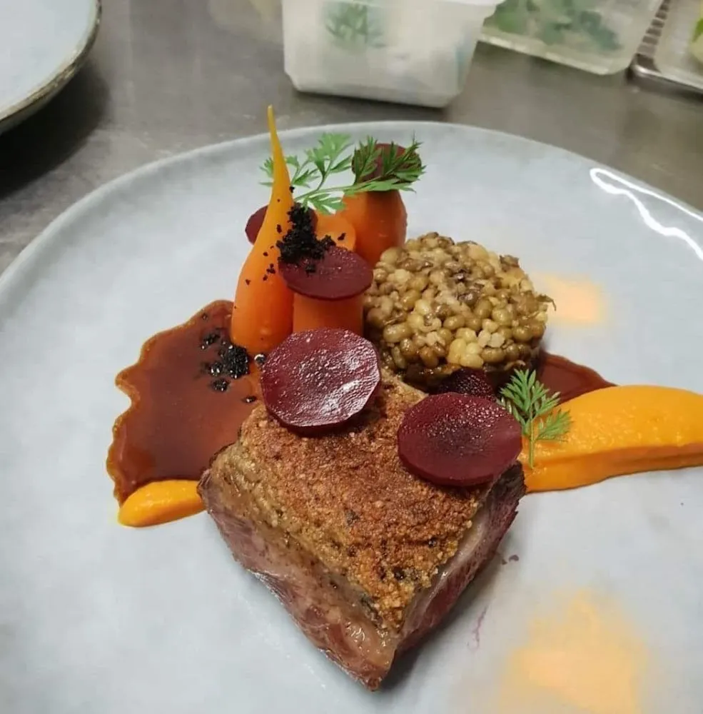 Selle d'agneau En Croute de Citron Carotte En Textures