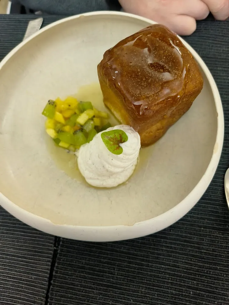 Volaille de Pierre Duplantier Pochée Et Son Farci Façon Pot Au Feu