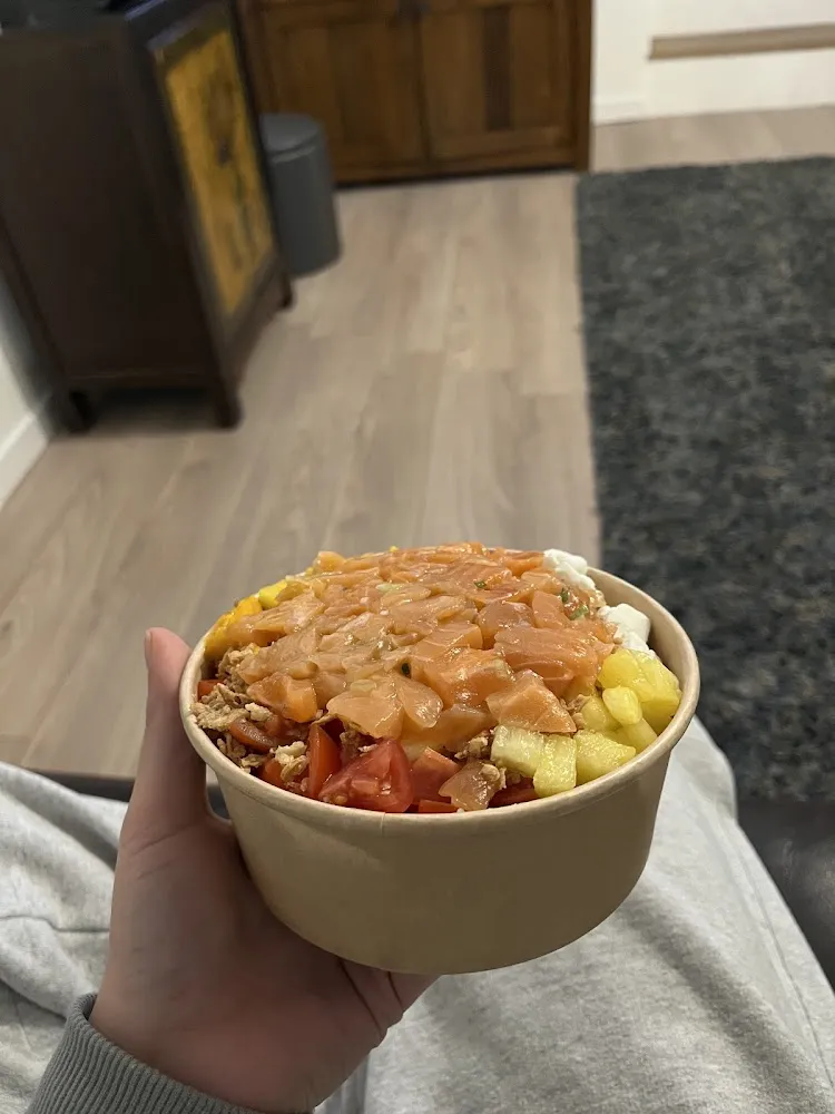 Saumon Saumon Mariné Ou Tataki Avocat Graines de Sésame