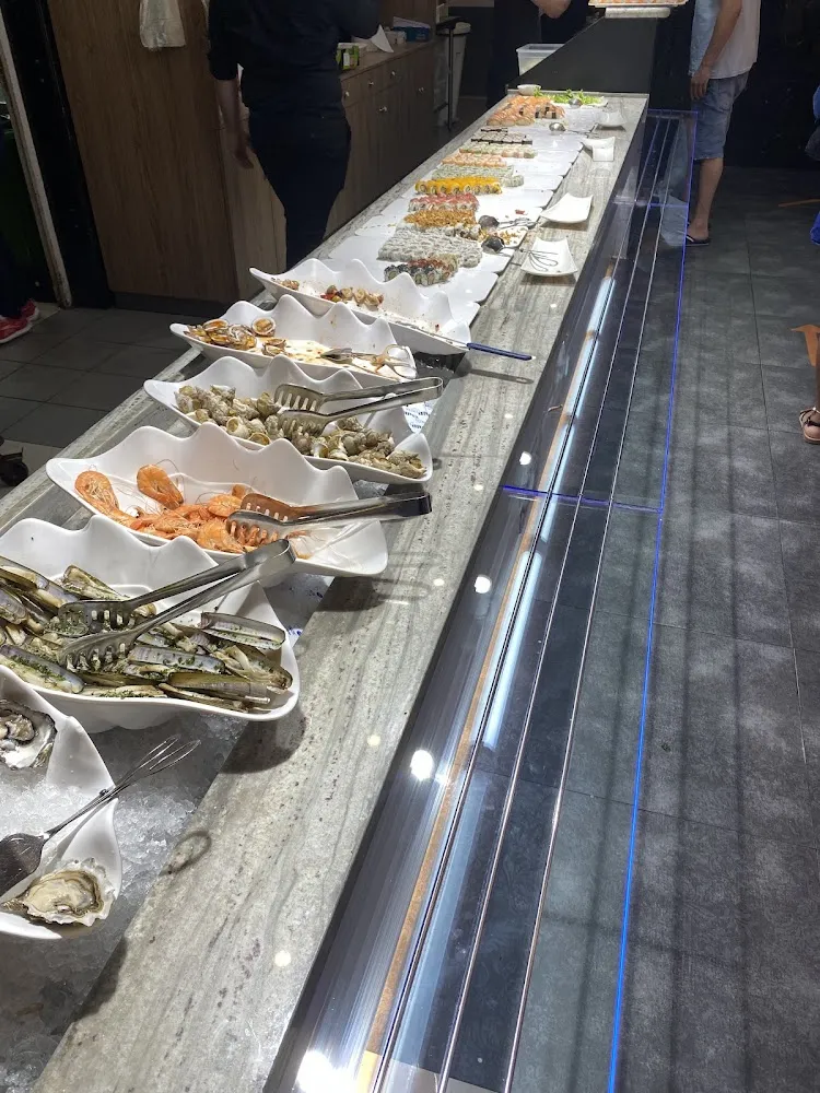 Fruits de Mer Et Sushi