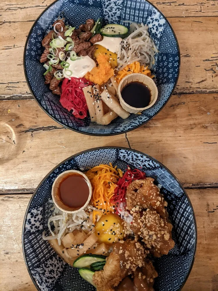 Bupbap Le Dak Le Beef