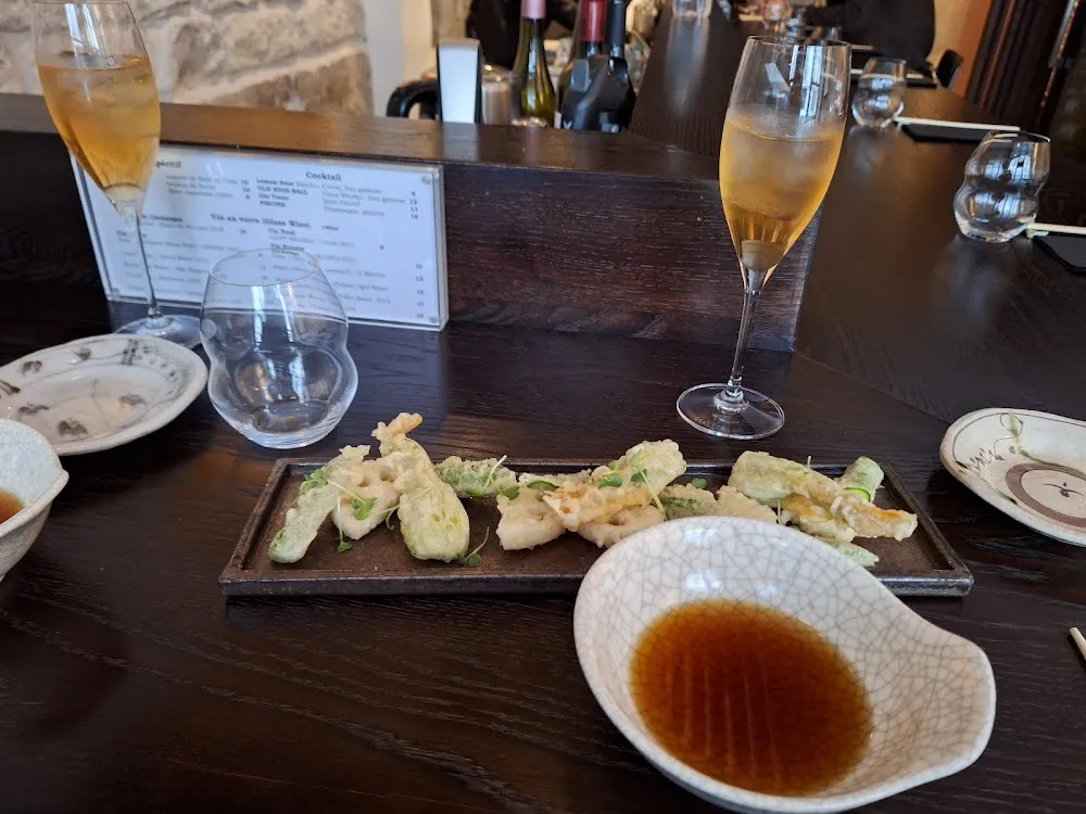Tempura de Fleurs Se Courgettes Et Fleurs Se Lotus