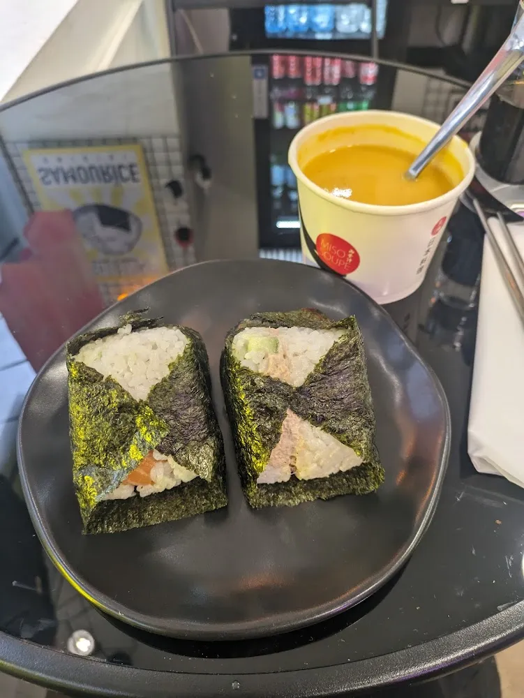 Onigiri Saumon Crème d'avocat
