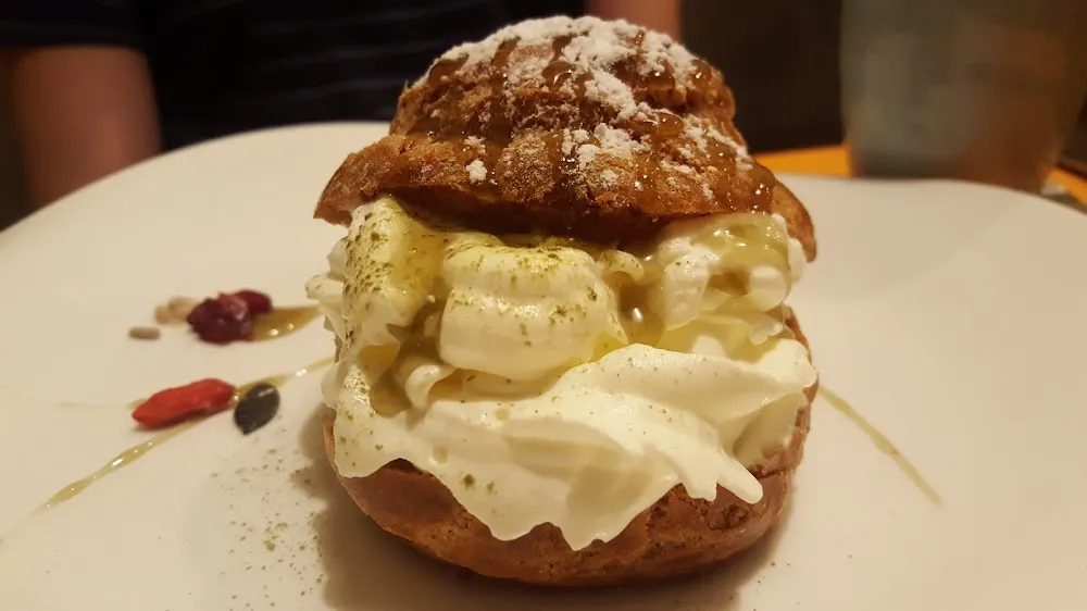 Choux À la Crème Chantilly Et Thé Vert Miel