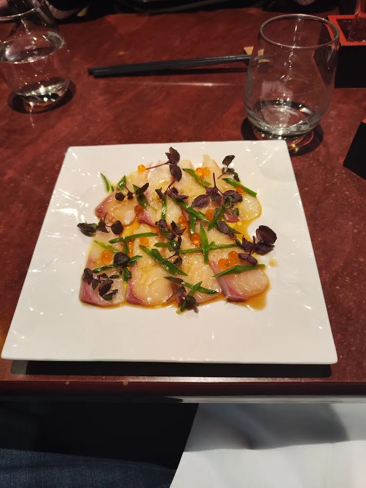 Carpaccio de Liche Hiramasa