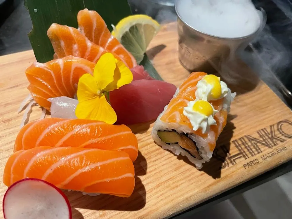 Trilogie de Saumon Maquis Sashimi Et Sushi