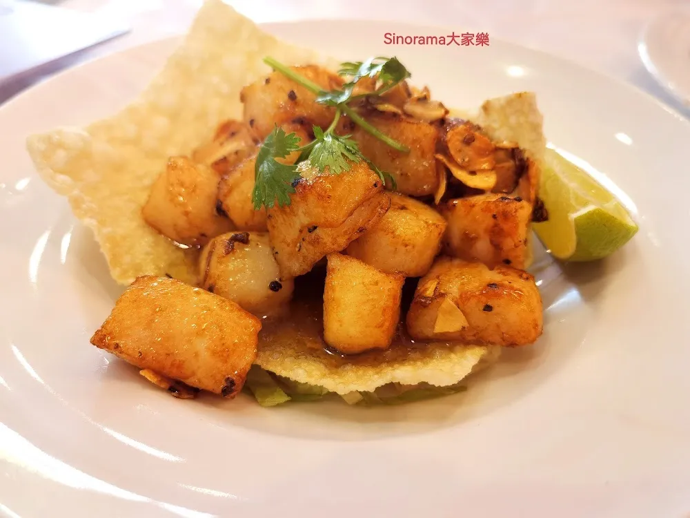 蒜香干貝丁 Noix de Saint-Jacques Poêlées À l’ail