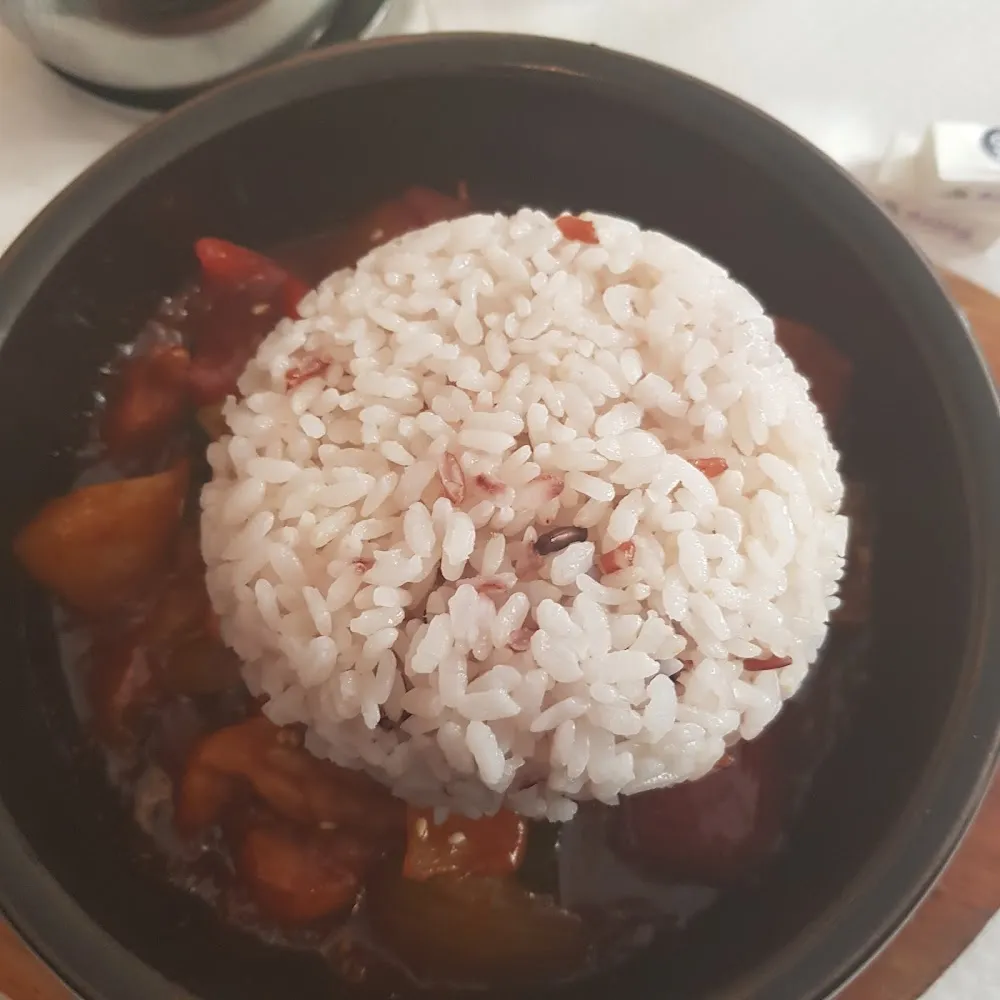 Dakbokkeum Poulet Épicé Aux Légumes