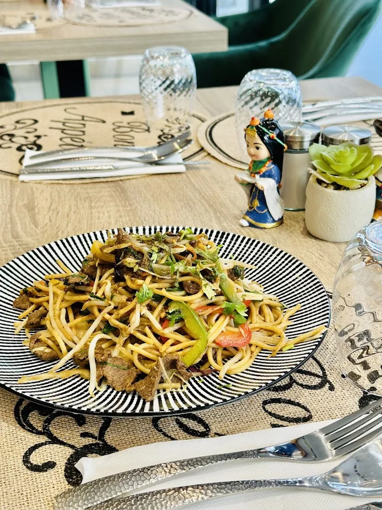 Nouilles Sautées Au Bœuf