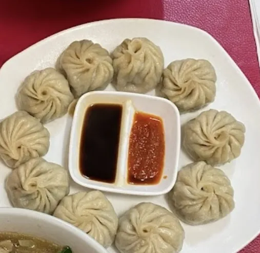 Shogo Momos
