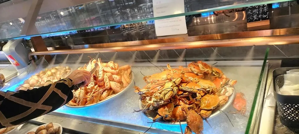 Les Crabes Et Langoustines À la Vapeur