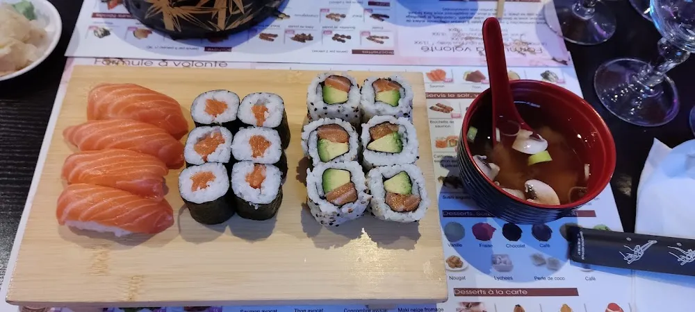 California Rolls Et Maki Saumon