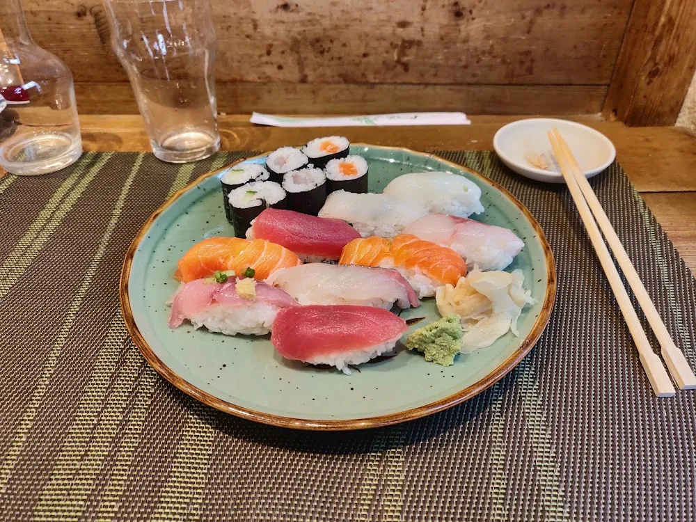 Assortiment Sushis Et Maki