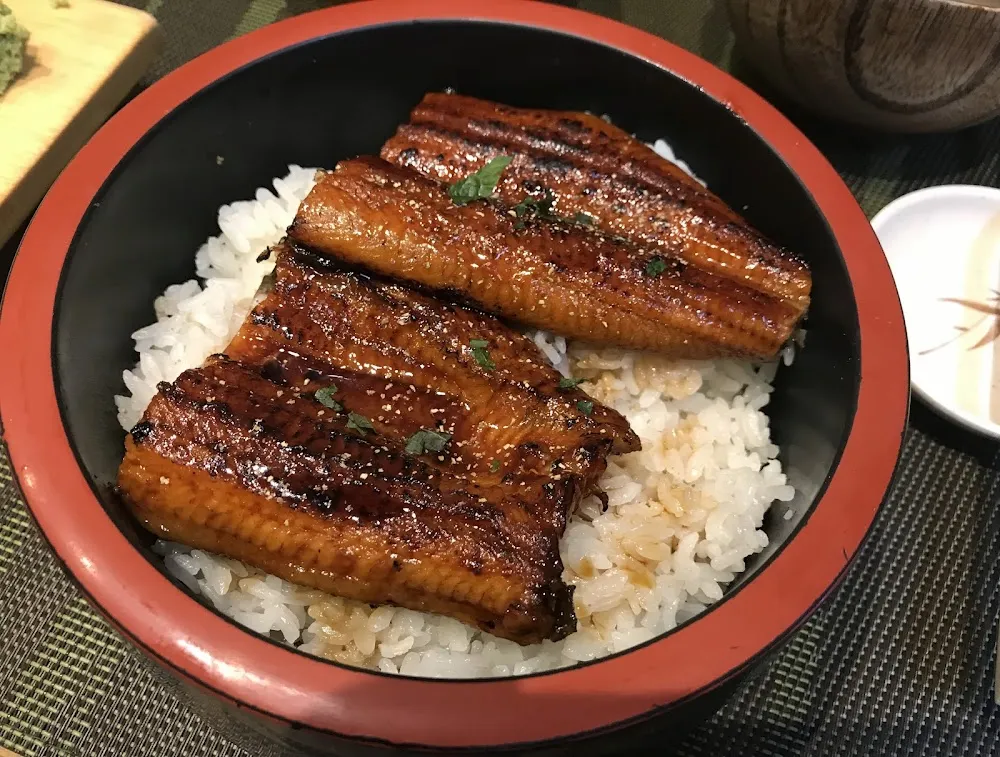 Unagi Kabayaki Anguille Grillées Sur Le Bol Du Riz
