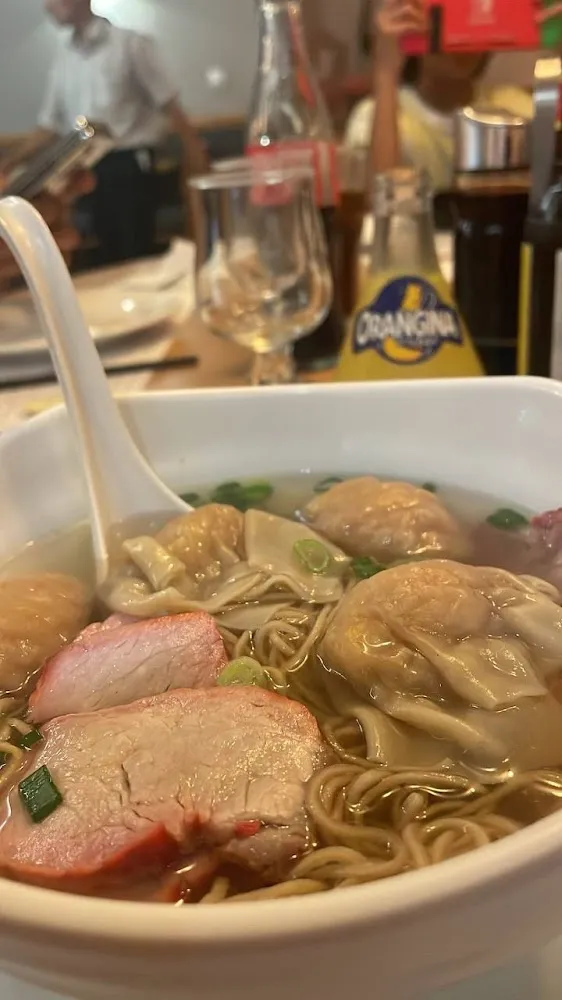 Soupe Raviolis Crevettes Et Porc Laqué