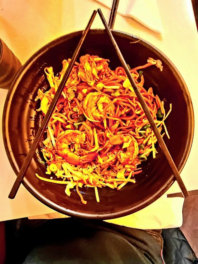 Lamen Sautées Au Crevettes