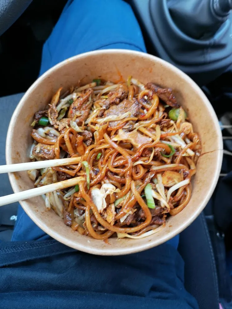 Nouilles Sauté Au Boeuf