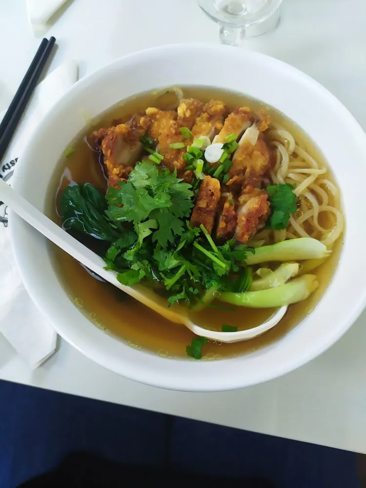 Soupe de Lamen Au Poulet Croustillant