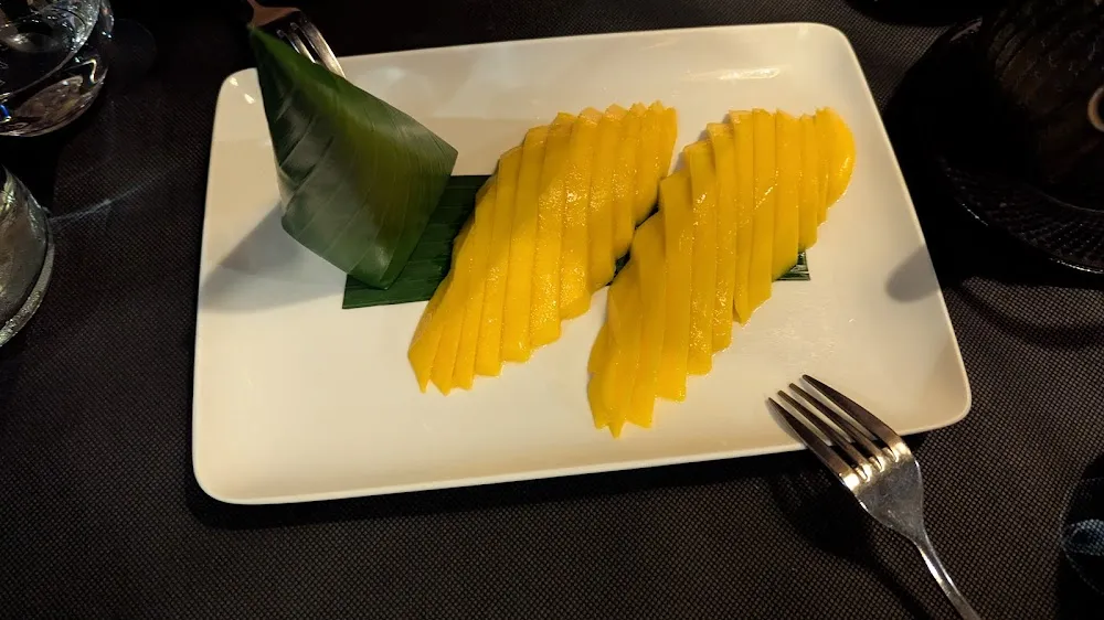 Riz Gluant Et Mangue Fraîche