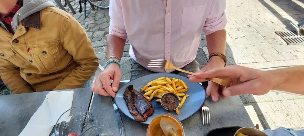 Notre Potjevleesch Frites Servi Comme En Flandre