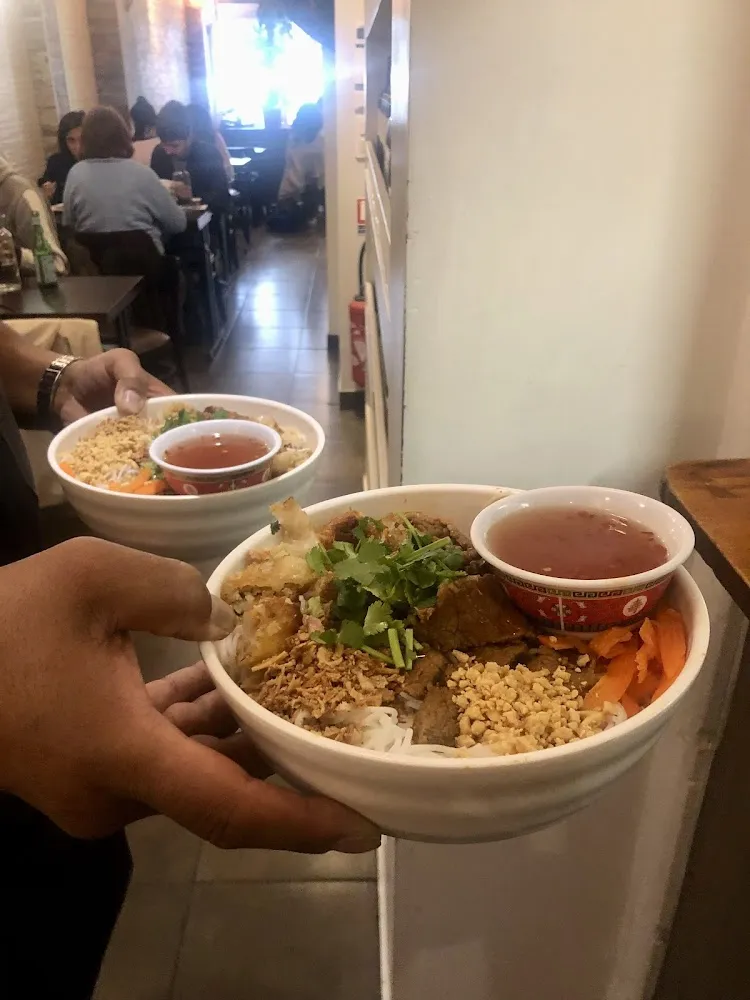 Bo Bun Cha Gio