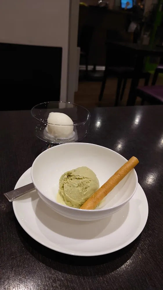 Glace Matcha Et Glace Yuzu