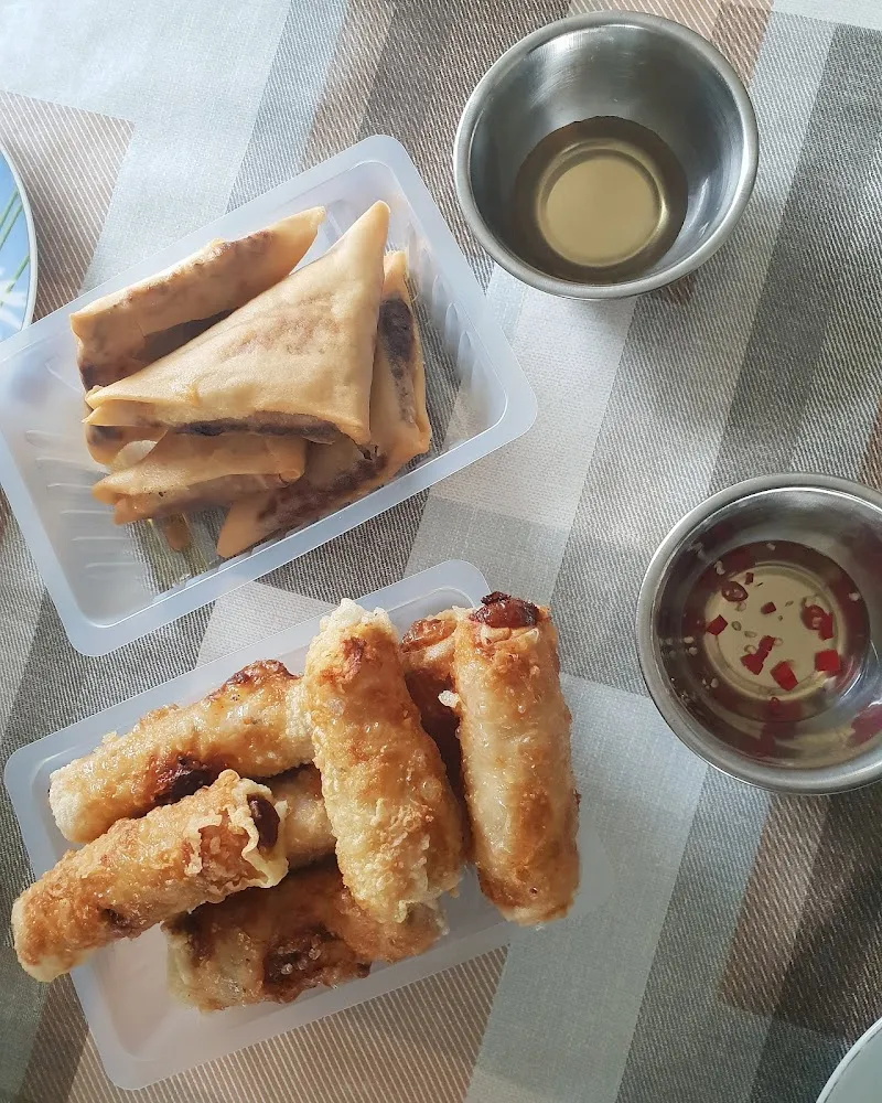 Samoussas Et Nems Au Poulet