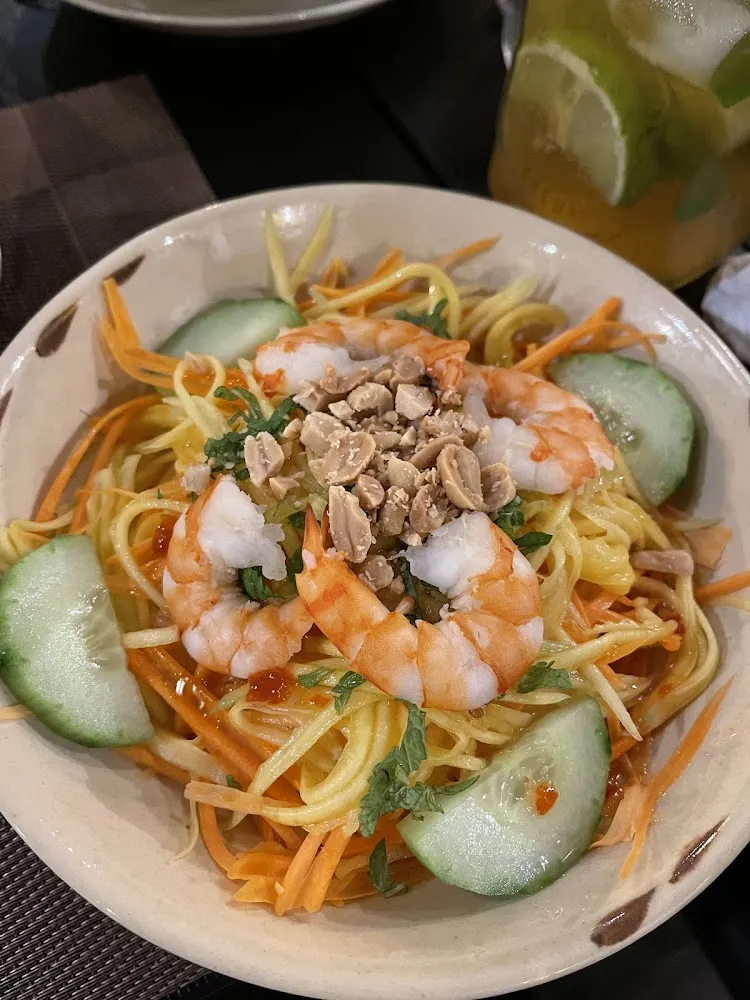Mango Salad with Shrimp