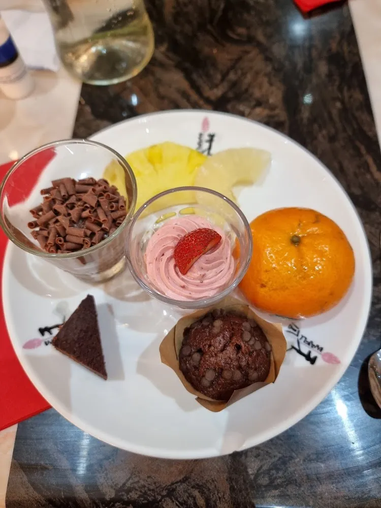 Desserts En Verrines Et Fruits