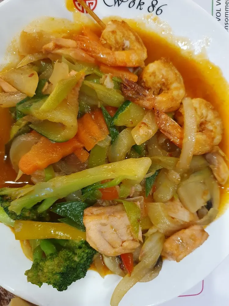 Wok de Poisson Et Crevettes Roses