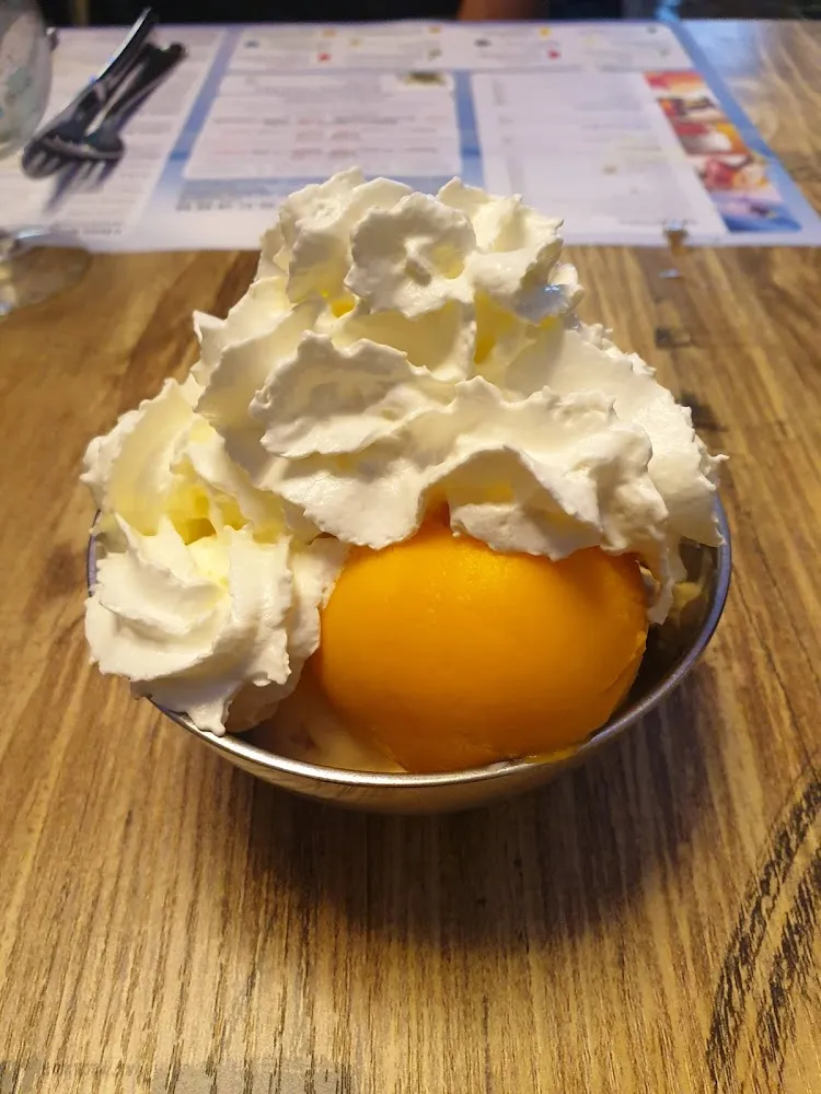 Dessert Fruits Chantilly